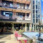 Elysee 4* Тирана