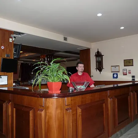 Elysee ホテル ティラナ