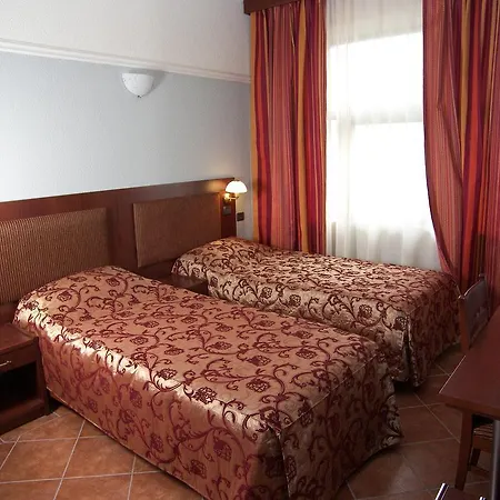 Elysee Hotel