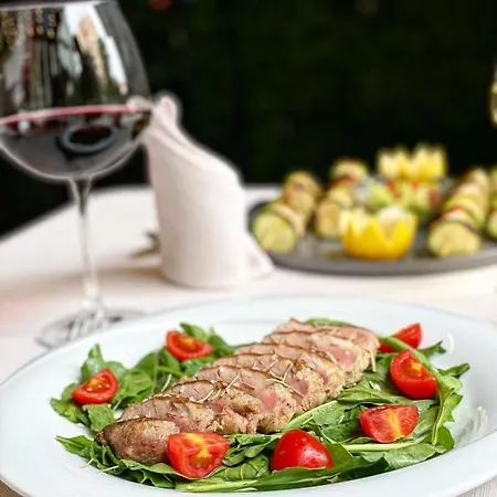 Elysee ホテル ティラナ