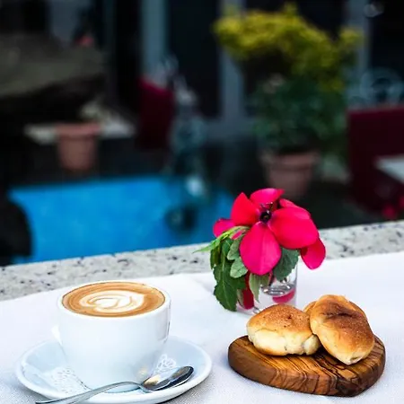 Elysee 4* Tirana