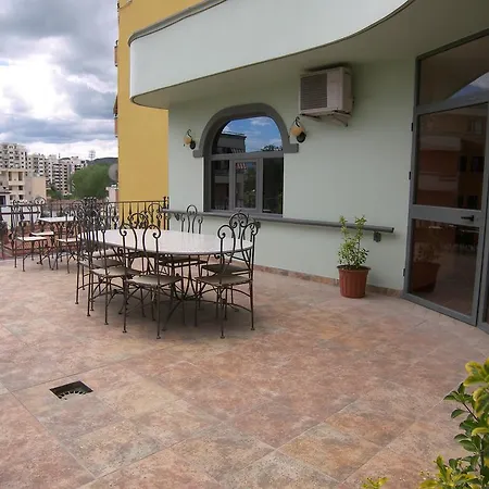 Elysee Hotel