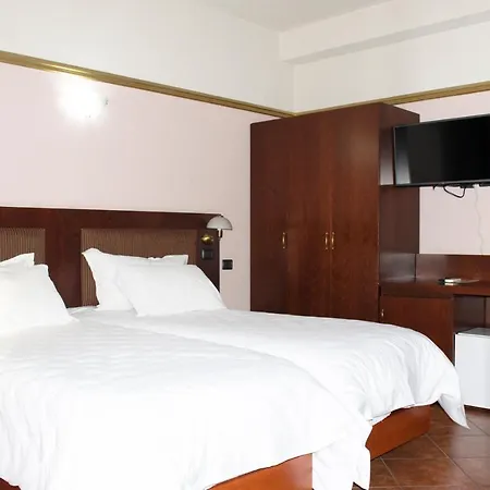 Elysee 4* Tirana